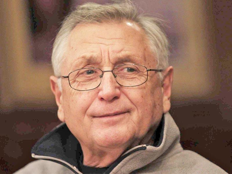 المخرج جيري مينزل