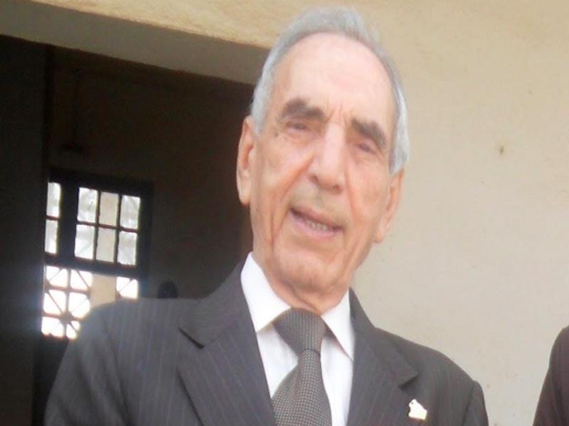 الروائي بلحيا الطاهر