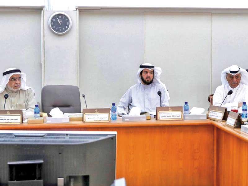 لجنة «الميزانيات» في اجتماع سابق