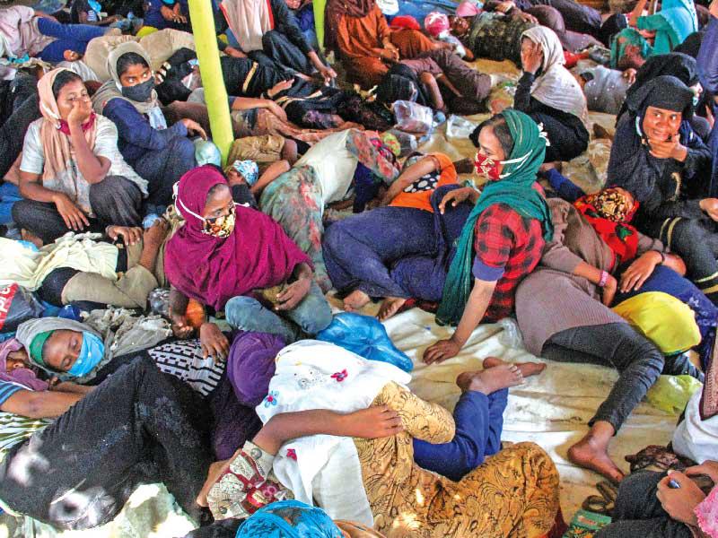 مئات الروهينغا بإندونيسيا بعد 7 أشهر في البحر