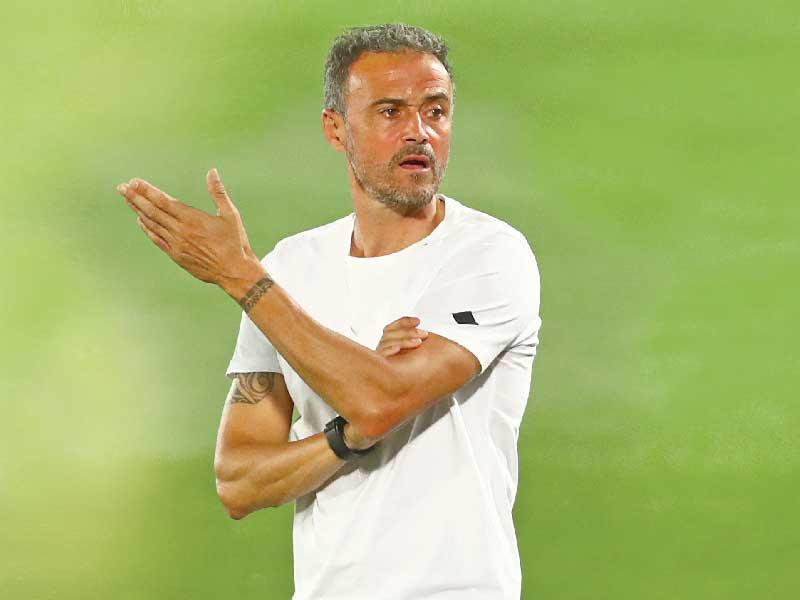 لويس إنريكي  المدير الفني لإسبانيا