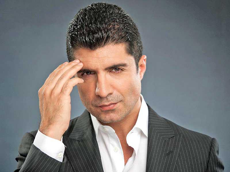 النجم التركي ​أوزجان دينيز