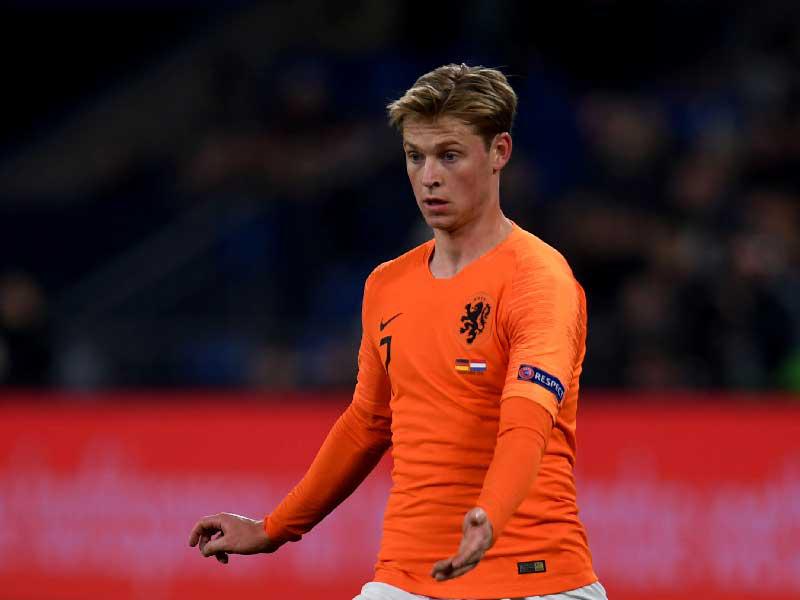 فرينكي دي يونغ لاعب وسط منتخب هولندا