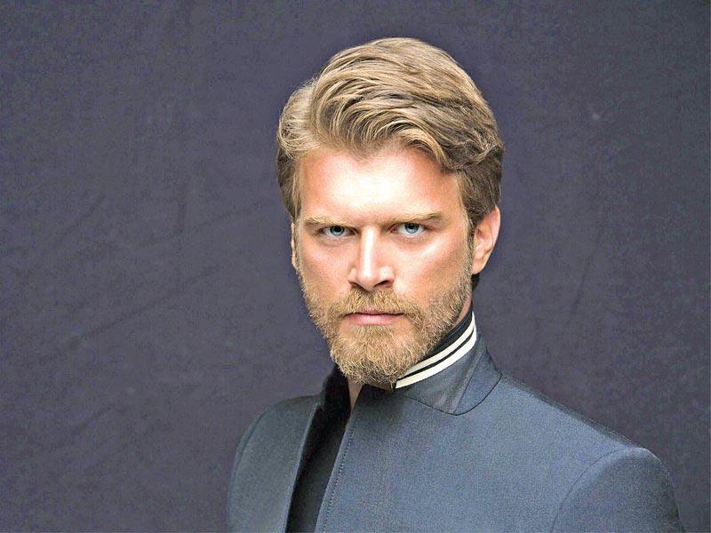 الممثل التركي ​كيفانش تاتليتوغ