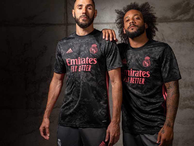 مارسيلو وبنزيمة بالزي الثالث لريال مدريد