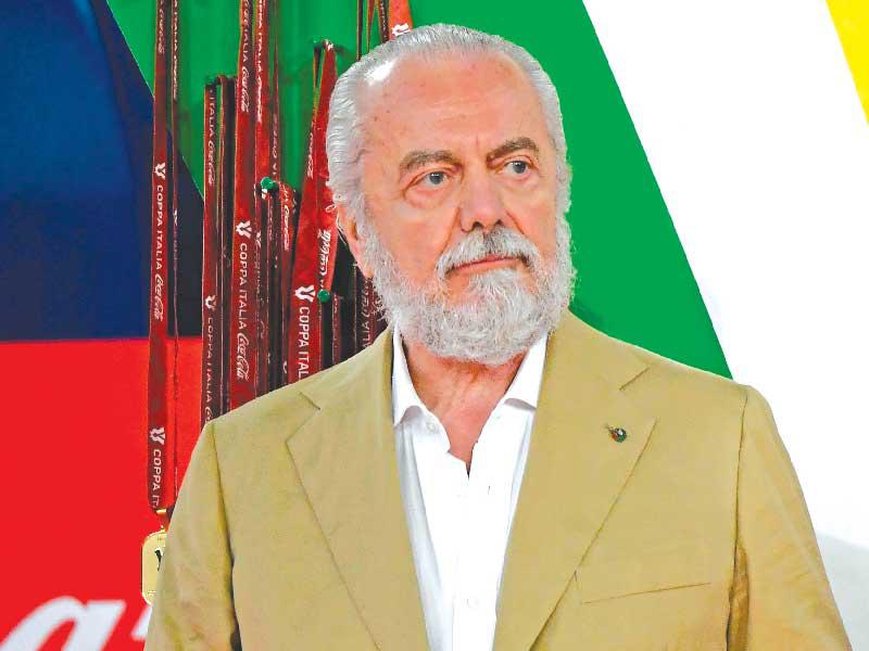 رئيس نادي نابولي أوريليو دي لاورينتيس 