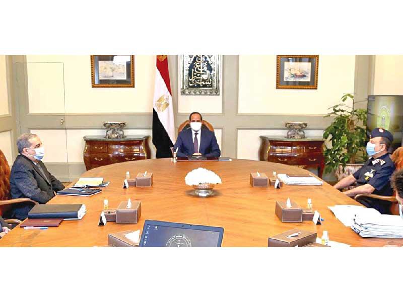 الرئيس عبدالفتاح السيسي يبحث مشروع «مستقبل مصر» بمحطة الضبعة أمس          (صفحة الرئاسة)