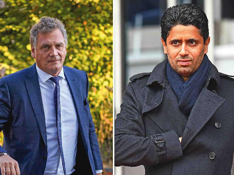 القطري ناصر الخليفي رئيس نادي باريس سان جرمان الفرنسي والأمين العام السابق للاتحاد الدولي لكرة القدم الفرنسي جيروم فالكه 