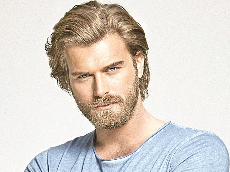 النجم التركي ​كيفانش تاتليتوغ​