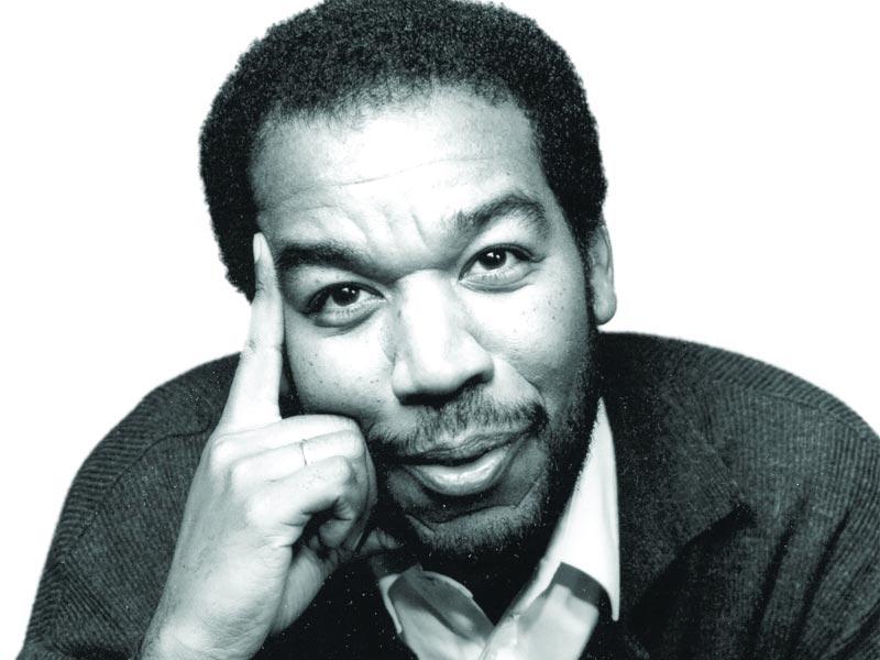 الأديب السوداني طارق الطيب