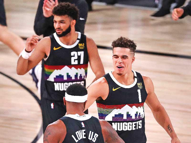 فرحة لاعبي ناغتس خلال الربع الرابع