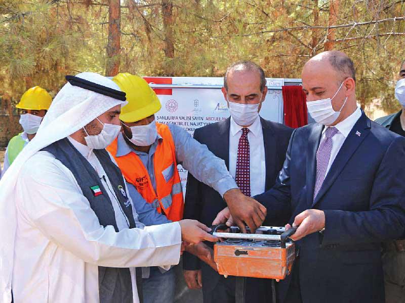 جمعية النجاة الخيرية تضع حجر الأساس لبناء مجمع د. عبدالعزيز الحسن التعليمي للاجئين السوريين جنوب تركيا