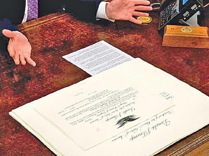 الوثيقة الإماراتية أطول من الاتفاق البحريني