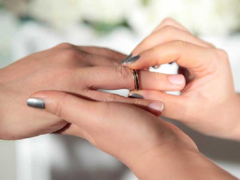 الحكومة الفرنسية تلغي زفاف جزائري