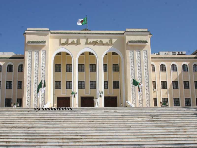 قضاء الجزائر يسجن وزيرين سابقينn