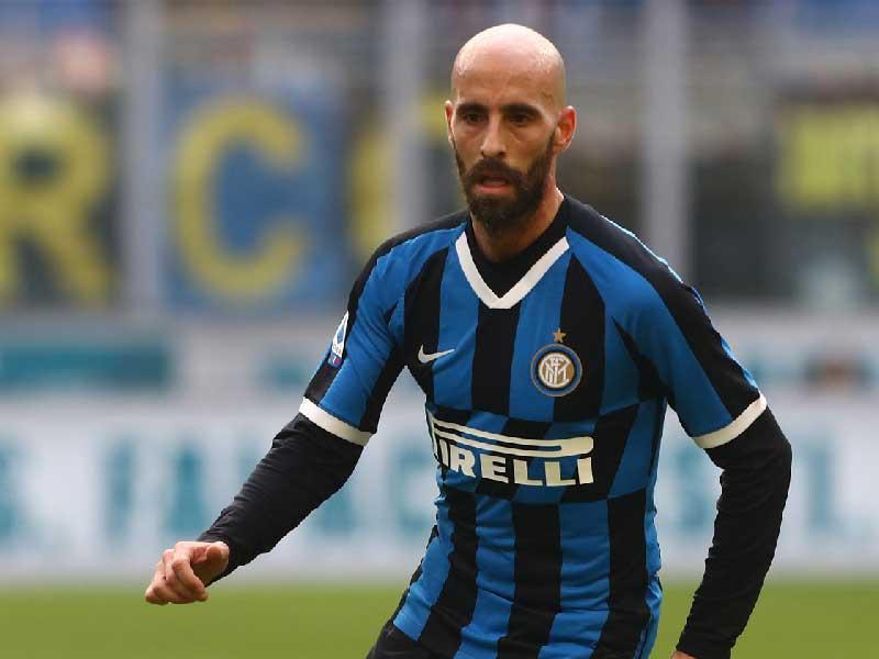 لاعب الوسط الدولي الإسباني بورخا فاليرو 