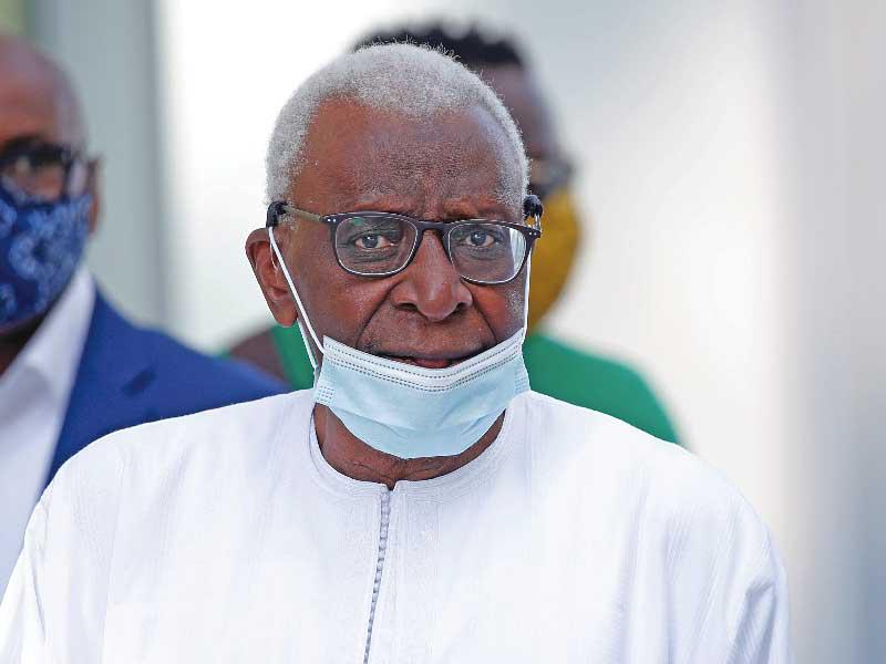 الرئيس السابق للاتحاد الدولي لألعاب القوى السنغالي لامين دياك