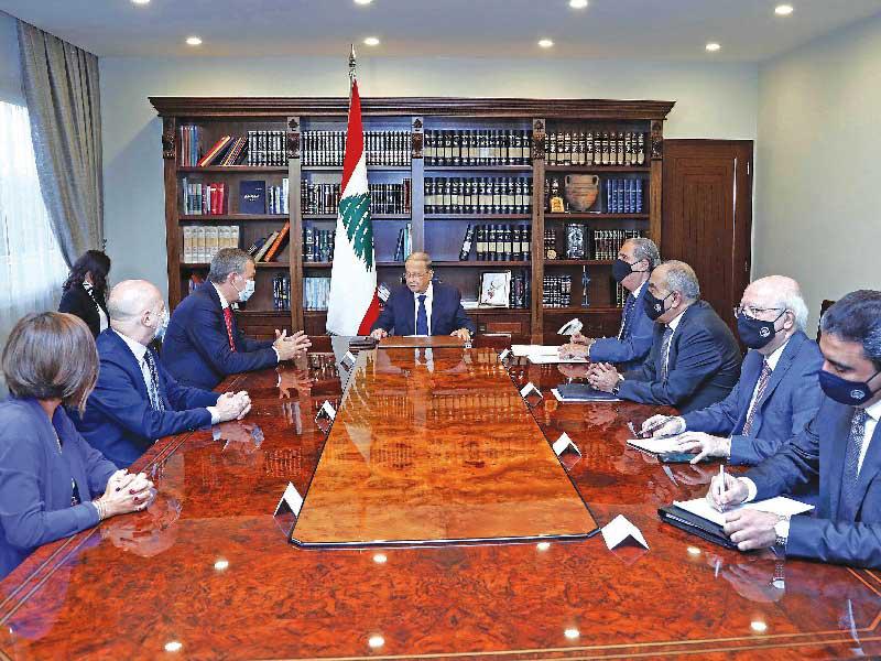 رئيس الجمهورية ميشال عون مجتمعاً بمفوض الأونروا الجديد فليب لازاريني (دالاتي ونهرا)