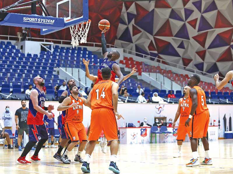 جانب من مباراة كاظمة والشباب