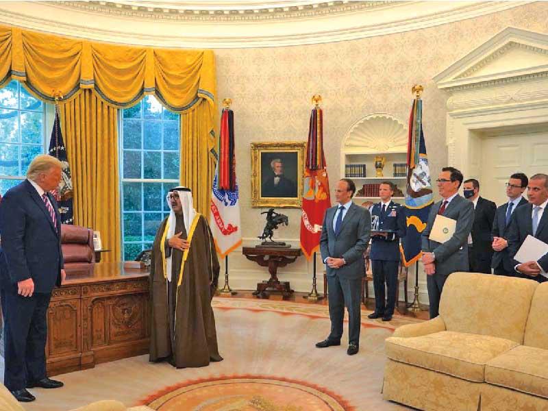 ممثل الأمير يشكر الرئيس الأميركي خلال تسلمه التكريم نيابة عن صاحب السمو 