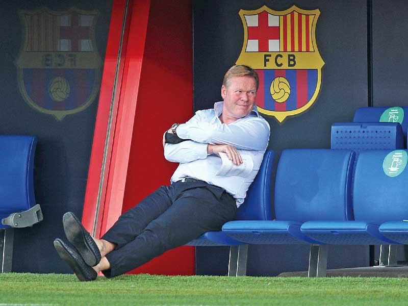 رونالد كومان المدير الفني لبرشلونة