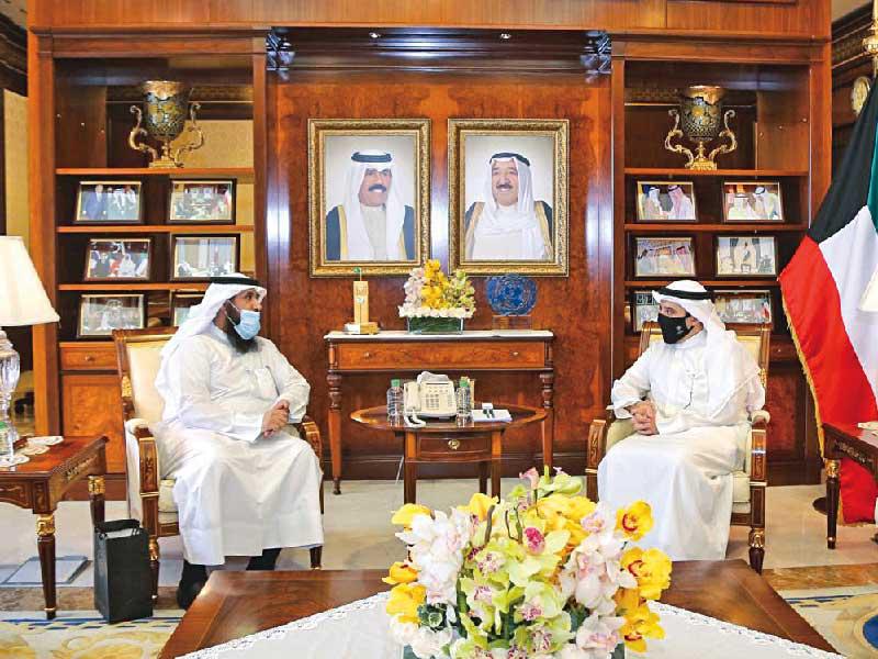 وزير الخارجية مستقبلاً العتل لبحث مشكلة التزوير في توثيق الشهادات