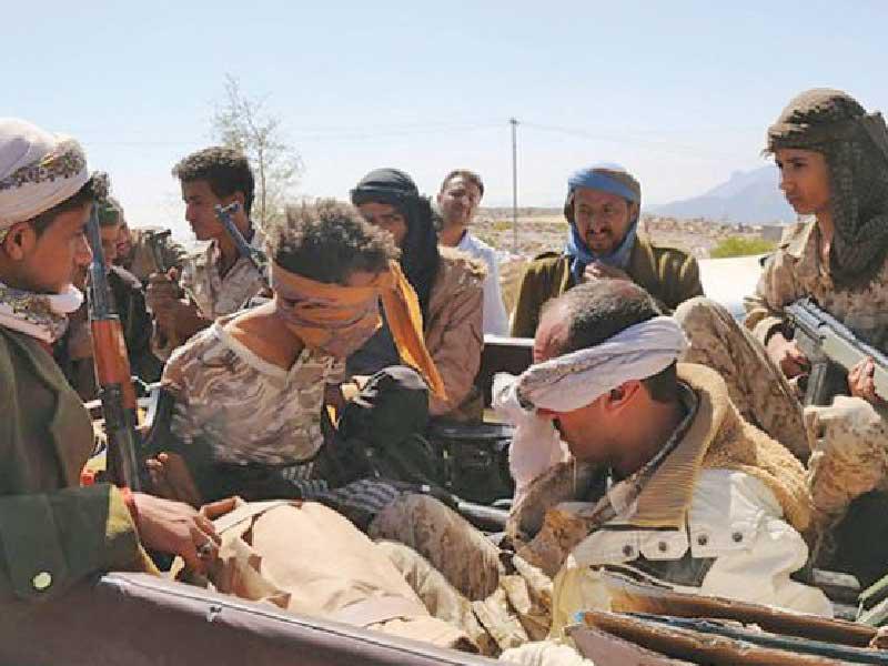 أسماء وهمية في كشوفات الأسرى الحوثيون
