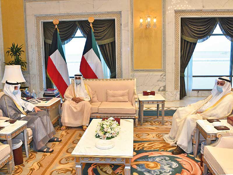 نائب الأمير مستقبلاً الغانم والشايع أمسn