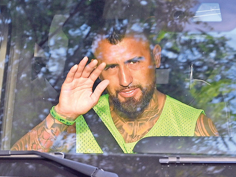 لاعب وسط منتخب تشيلي أرتورو فيدال 