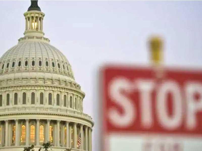  الدين الاتحادي للولايات المتحدة سيتضخم إلى نحو 195 في المئة