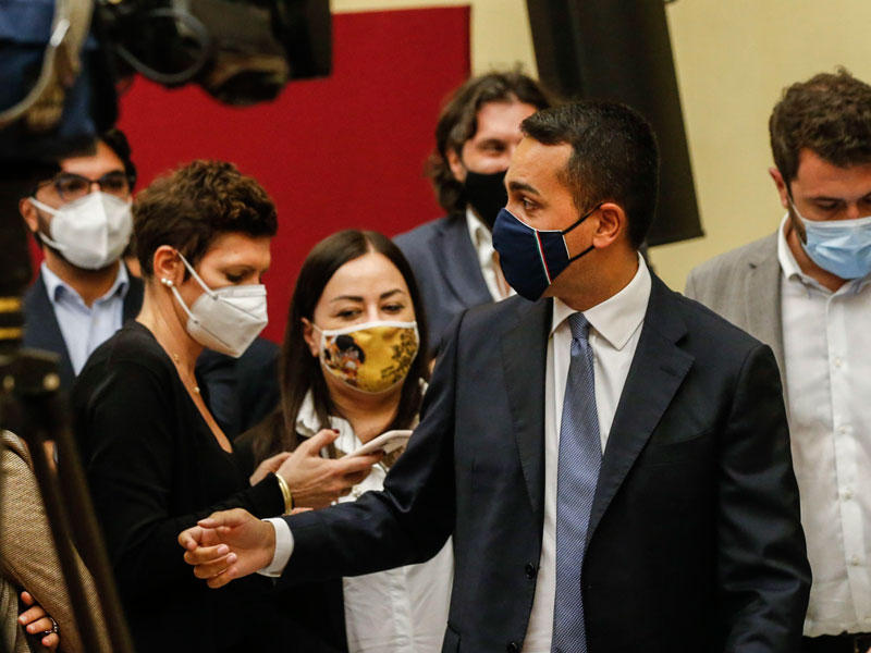 الإيطاليون يؤيدون تقليص عدد مقاعد البرلمان