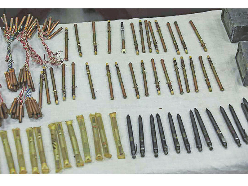 أقلام يستخدمها المتمردون في عمليات قتل اجتاحت العاصمة كابول 