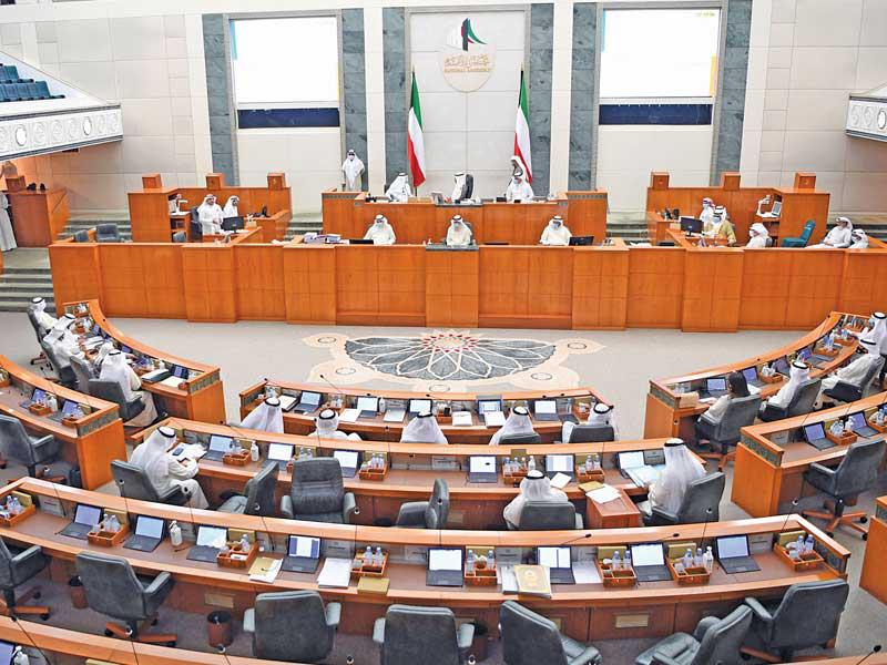 جانب من جلسة استجواب الخالد أمس   (تصوير عبدالله الخلف)