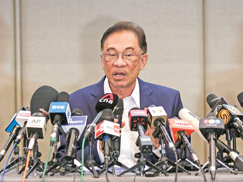 زعيم المعارضة الماليزية أنور إبراهيم