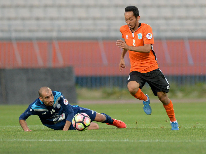 لاعب كاظمة السابق مشاري العازمي