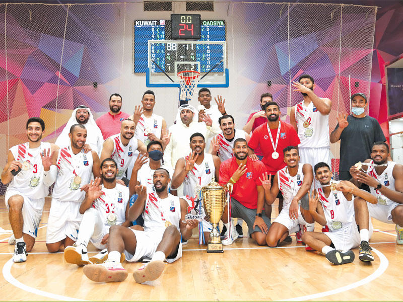 صورة جماعية للفريق البطل