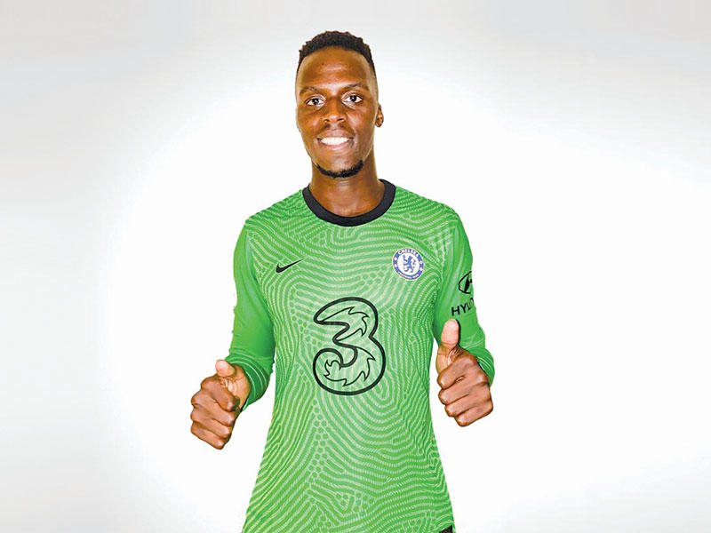 الحارس السنغالي إدوار مندي 