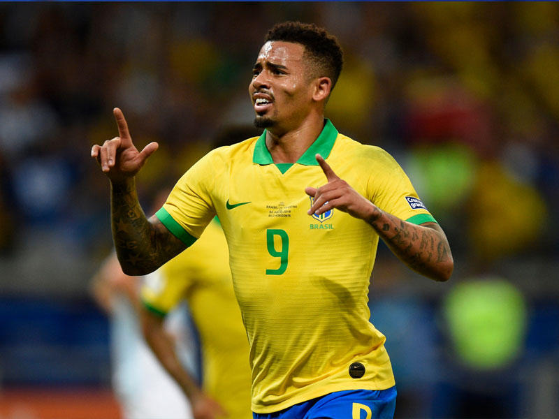 نجم مانشستر سيتي الإنكليزي غابريال جيزوس 