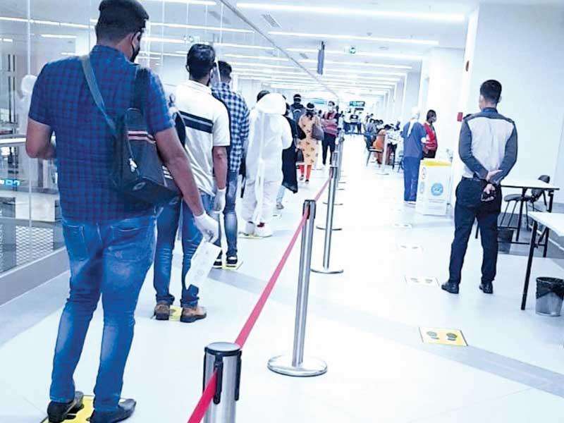 جانب من الممرضين العائدين 