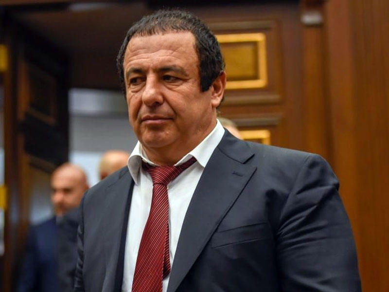 غاكيك تساروكيان زعيم حزب أرمينيا المزدهرة