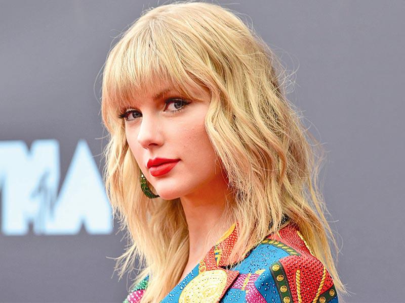 النجمة ​تايلور سويفت