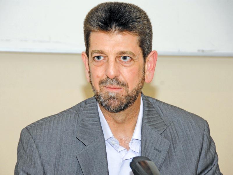 الإعلامي عدنان فرزات 