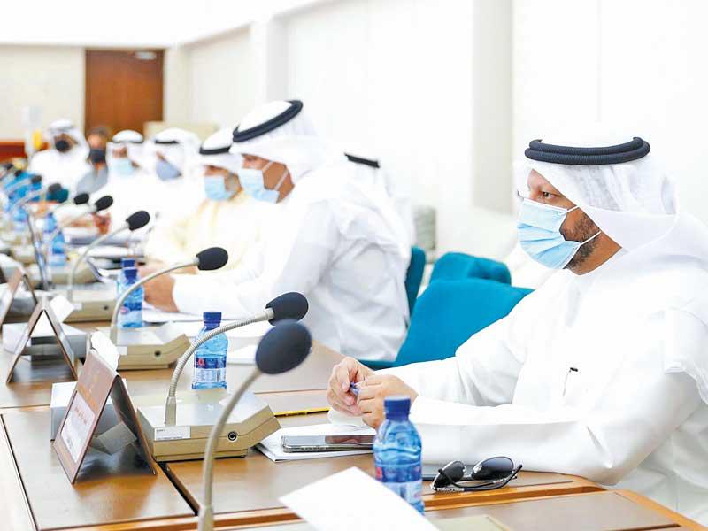  وزير المالية براك الشيتان والهاشل في اجتماع «المالية» أمس