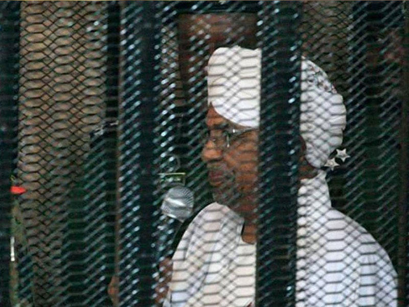 الرئيس المعزول عمر البشير 