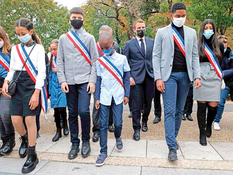 ماكرون ينادي بالتصدي للانعزالية الإسلامية