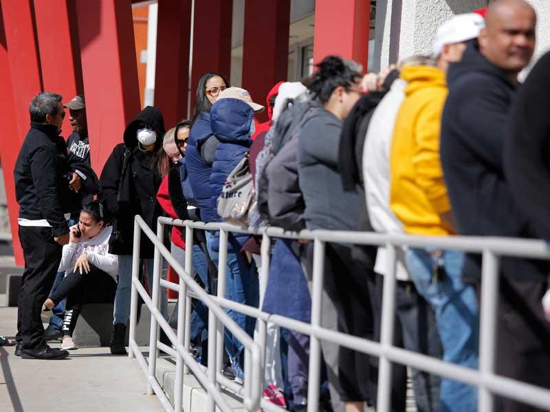 الاقتصاد الأميركي يتعافى والبطالة تتفشى