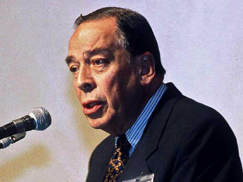 المرشح الرئاسي ألفارو غوميز 