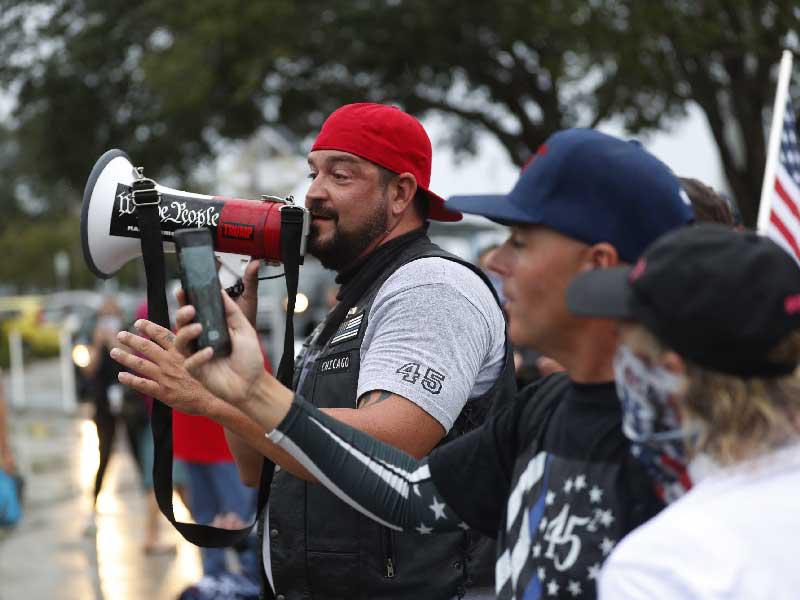 مسلح يهاجم مؤيدي دونالد ترامب في أوهايو