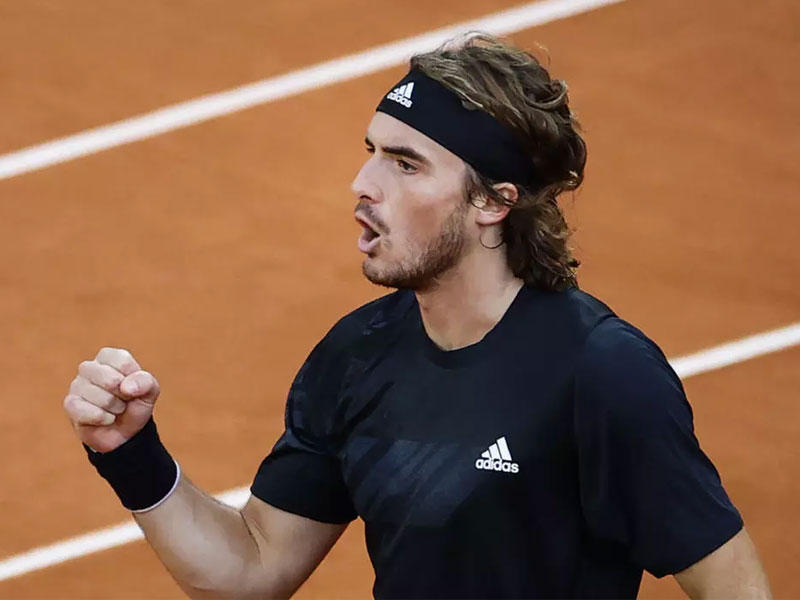 ستيفانوس تسيتسيباس أول يوناني يبلغ ربع نهائي بطولة فرنسا المفتوحة