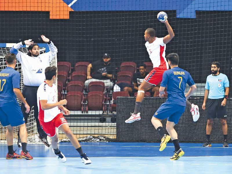 محاولة تصويب على مرمى برقان        (تصوير جورج رجي)